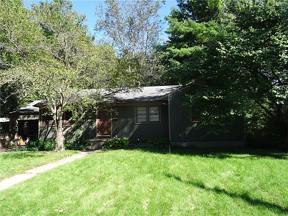 2nd image of 405 1st Ave S