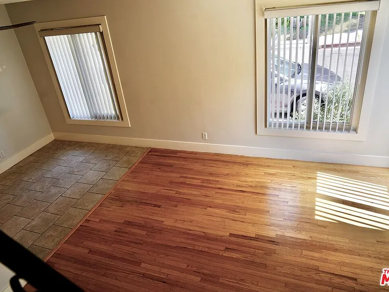 4423 Cahuenga Blvd — Photo 8