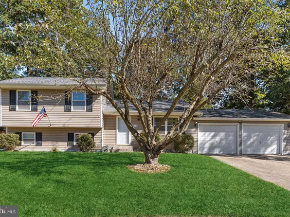 3113 Federal House Ct, Waldorf, MD 20602