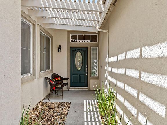 4th image of 305 Branchwood Drive