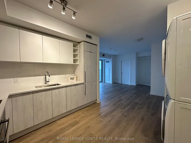 2033 Kennedy Rd #3002 — Photo 4