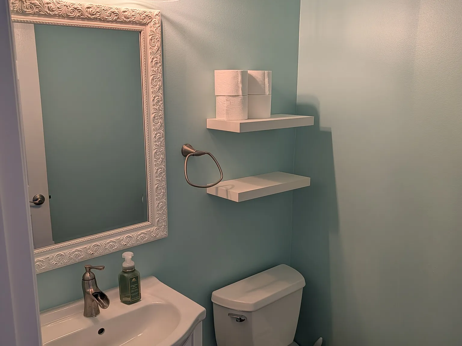 5 bed, 3400 sqft, $3,200 — Photo 4