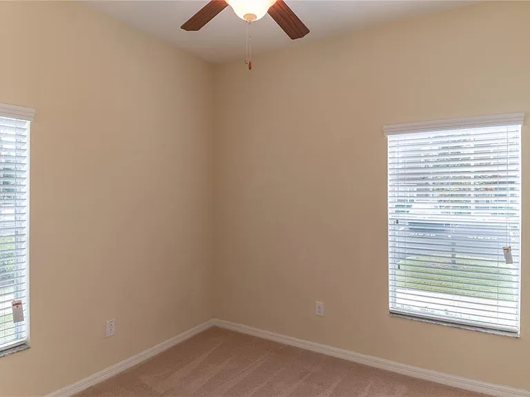 31235 Claridge Pl — Photo 23