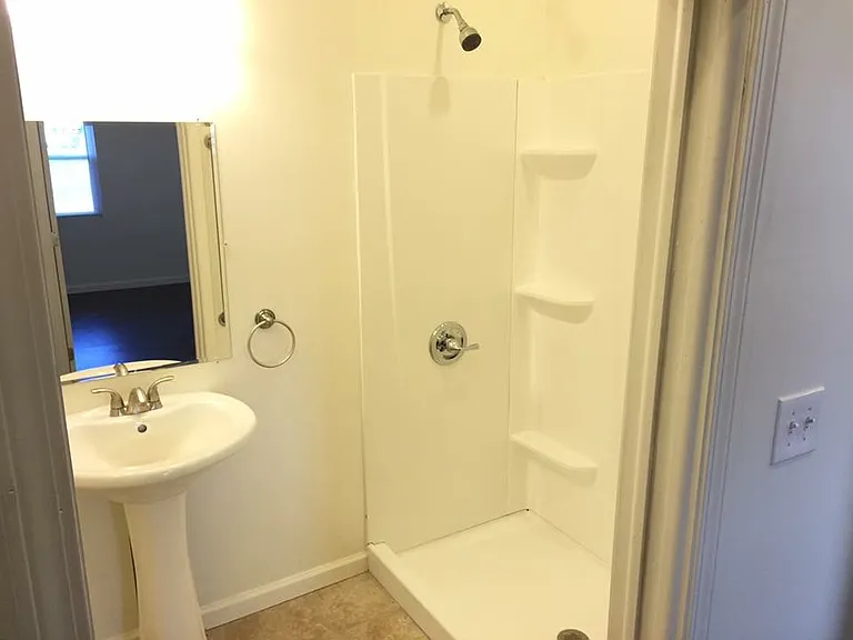102 Gilfillan St #1 — Photo 6