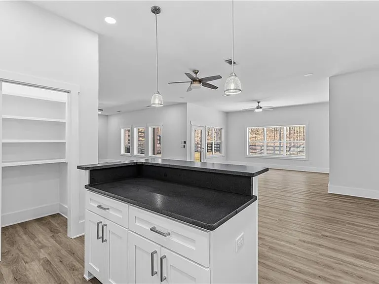 15448 Hopewell Rd — Photo 52