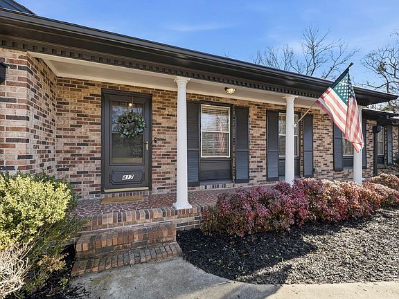 4th image of 417 Brook Glenn Rd