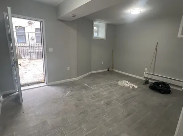 2000 Grand Ave #1B, Bronx, NY 10453