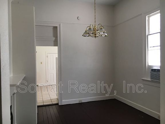 4th image of 130 S Genois St #130
