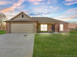 2504 Hunters Ct, Claremore, OK 74019