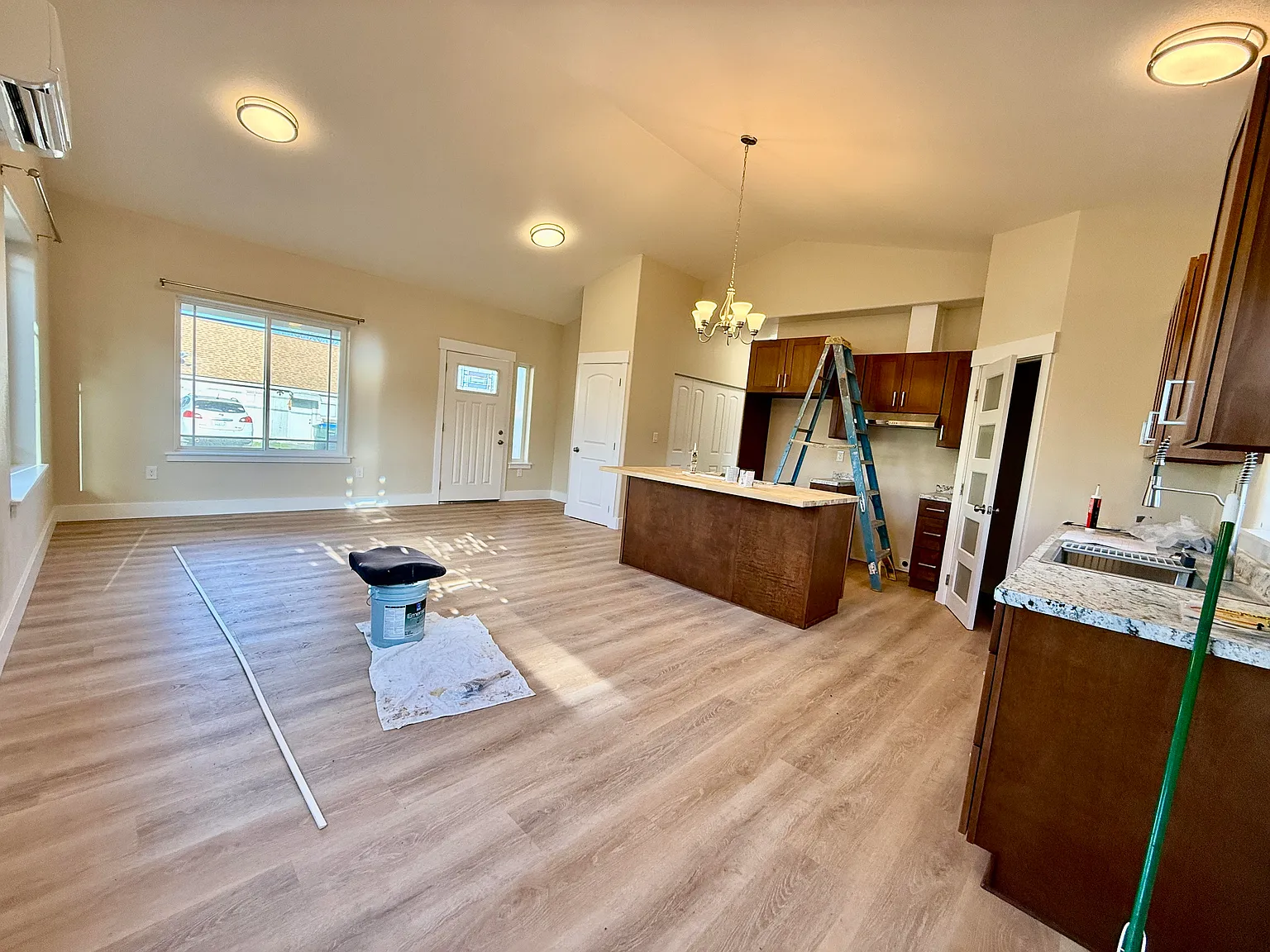 2 bed, 1.5 bath, 1000 sqft, $1,997 — Photo 4