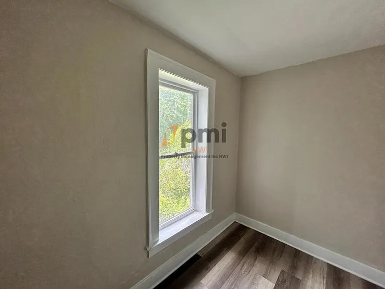 215 Lafayette St #1 — Photo 5