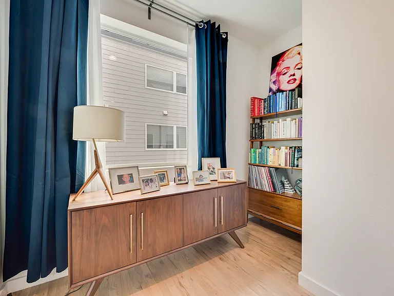 4705 Bryan St #302 — Photo 19