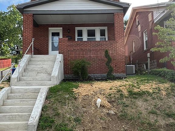 2nd image of 901 Norwich Ave
