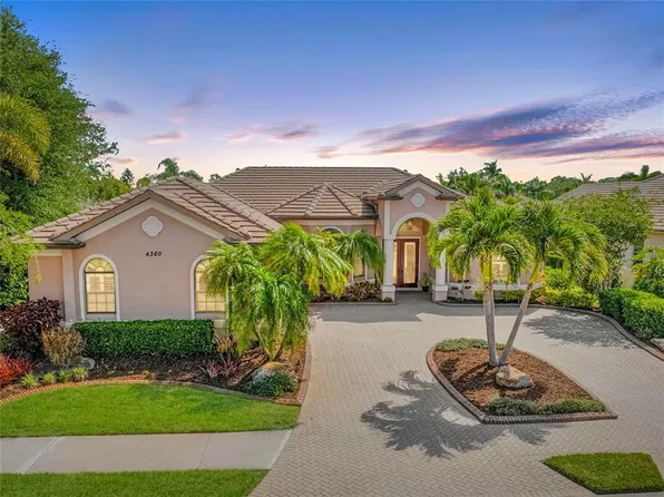 4360 Via Del Santi Dr, Venice, FL 34293