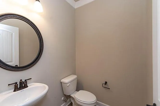 2310 Ditton Ct — Photo 20