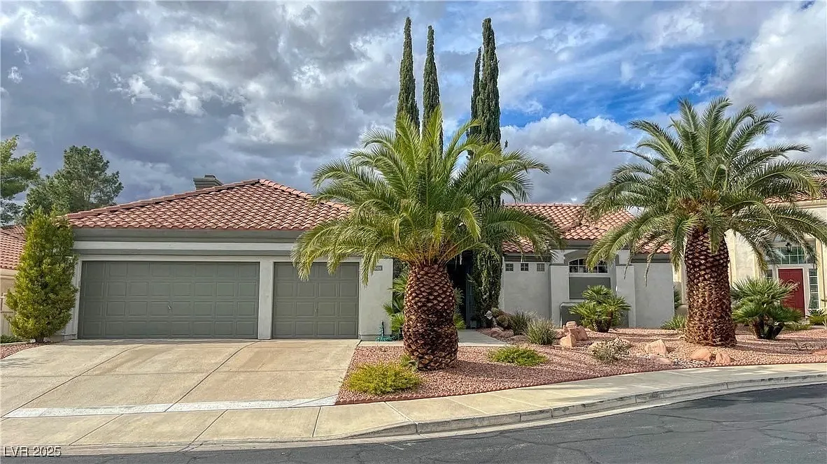 3 bed, 2.5 bath, 2287 sqft, $2,650 — Photo 1