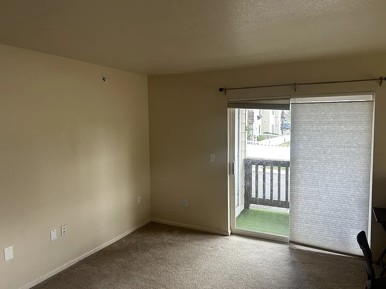 127 Jules Dr #1-D-202 — Photo 4