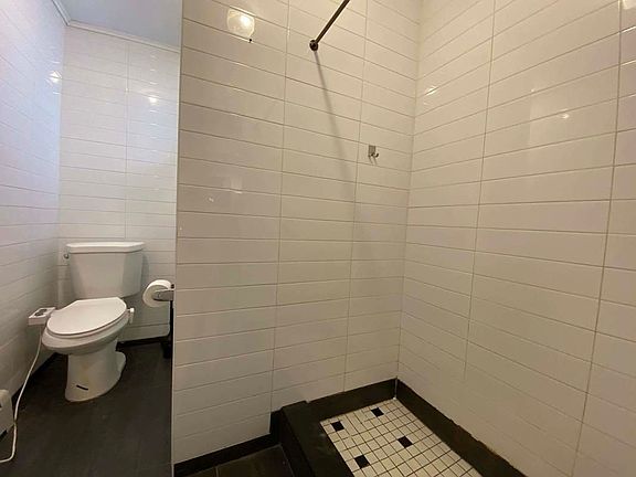 5th image of 109 Madison St #14B