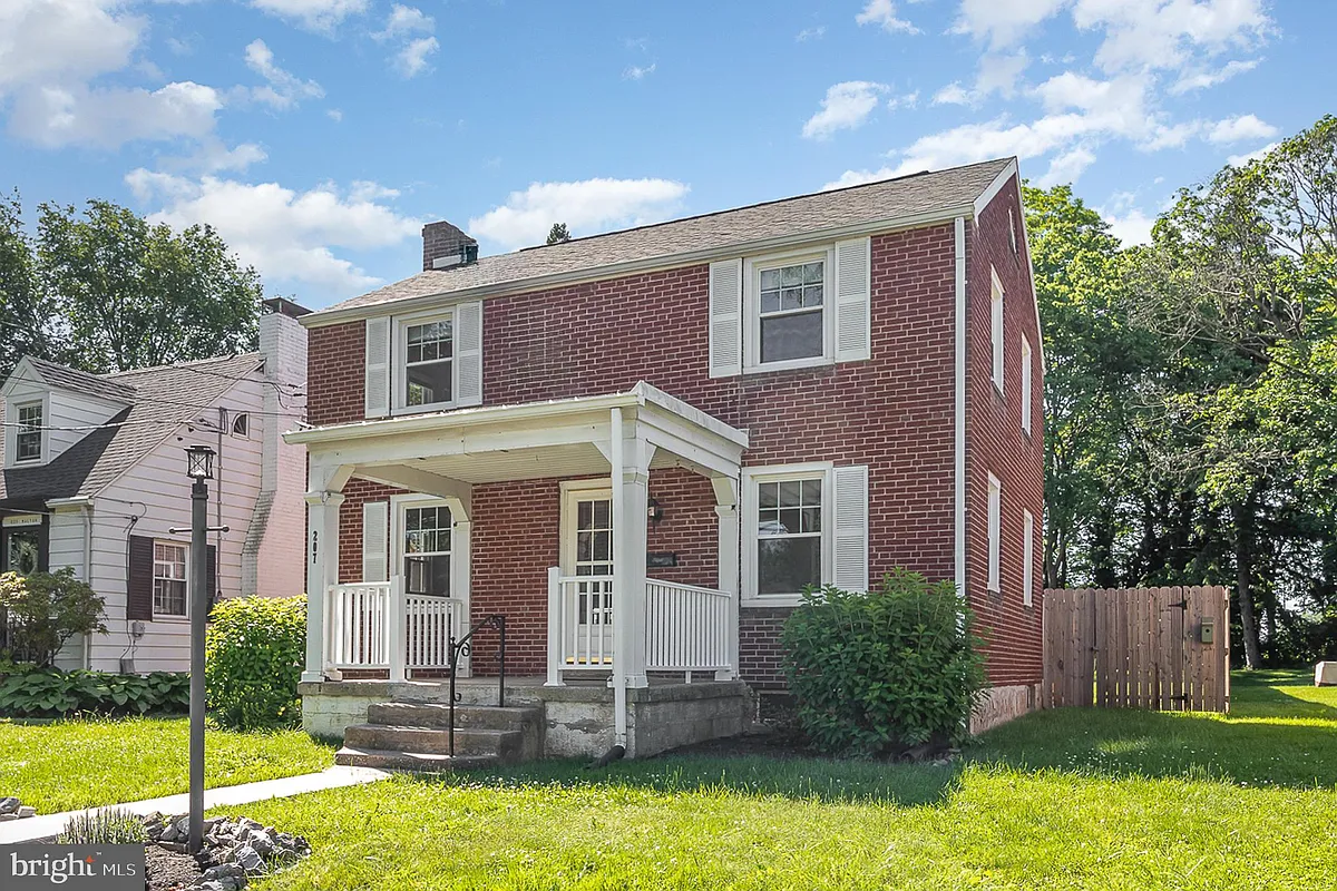 Building Photo - 207 Walton St