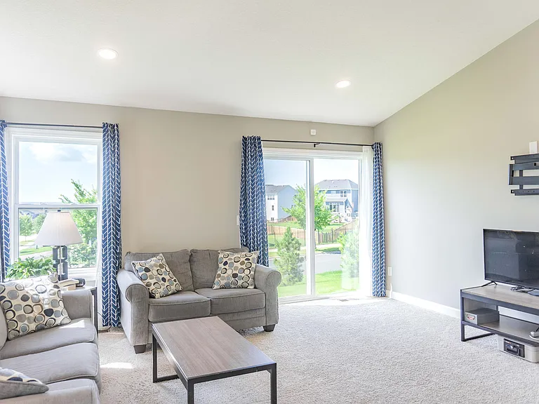 1430 Nutmeg Cir — Photo 21