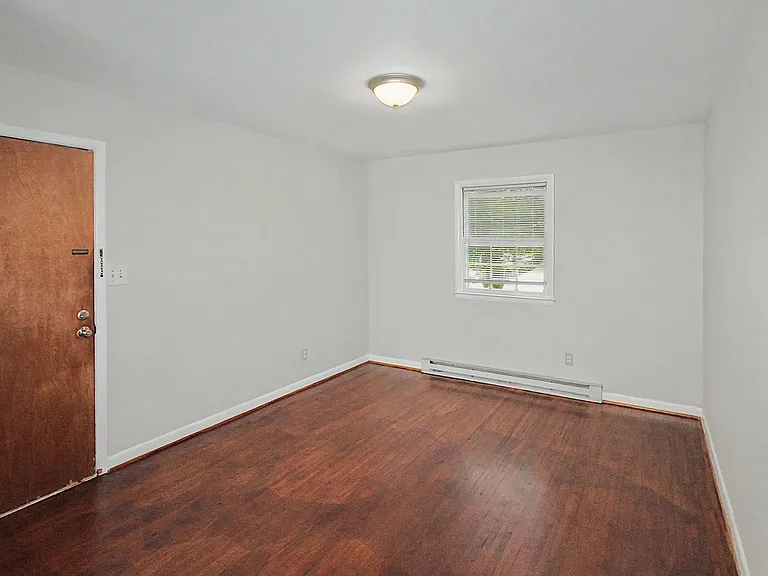 4121-2 Walker Rd — Photo 3
