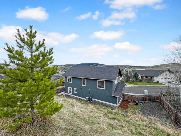 412 Conestoga Dr, Moscow, ID 83843