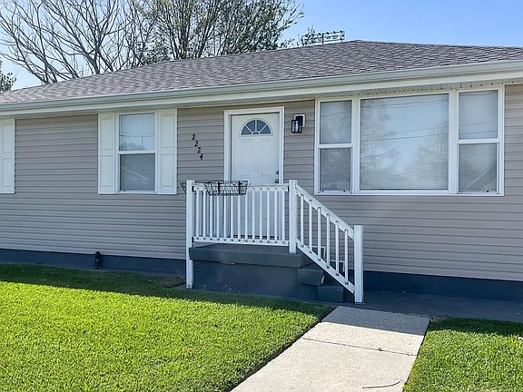2nd image of 2224 Pecan Dr