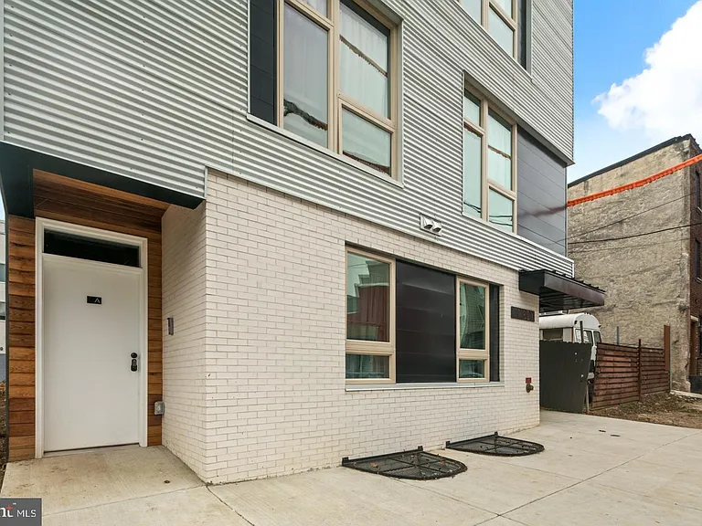 1918 E Cumberland St #G — Photo 10