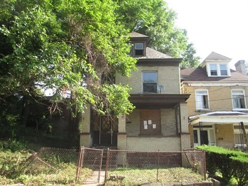 5409 Columbo St photo 1
