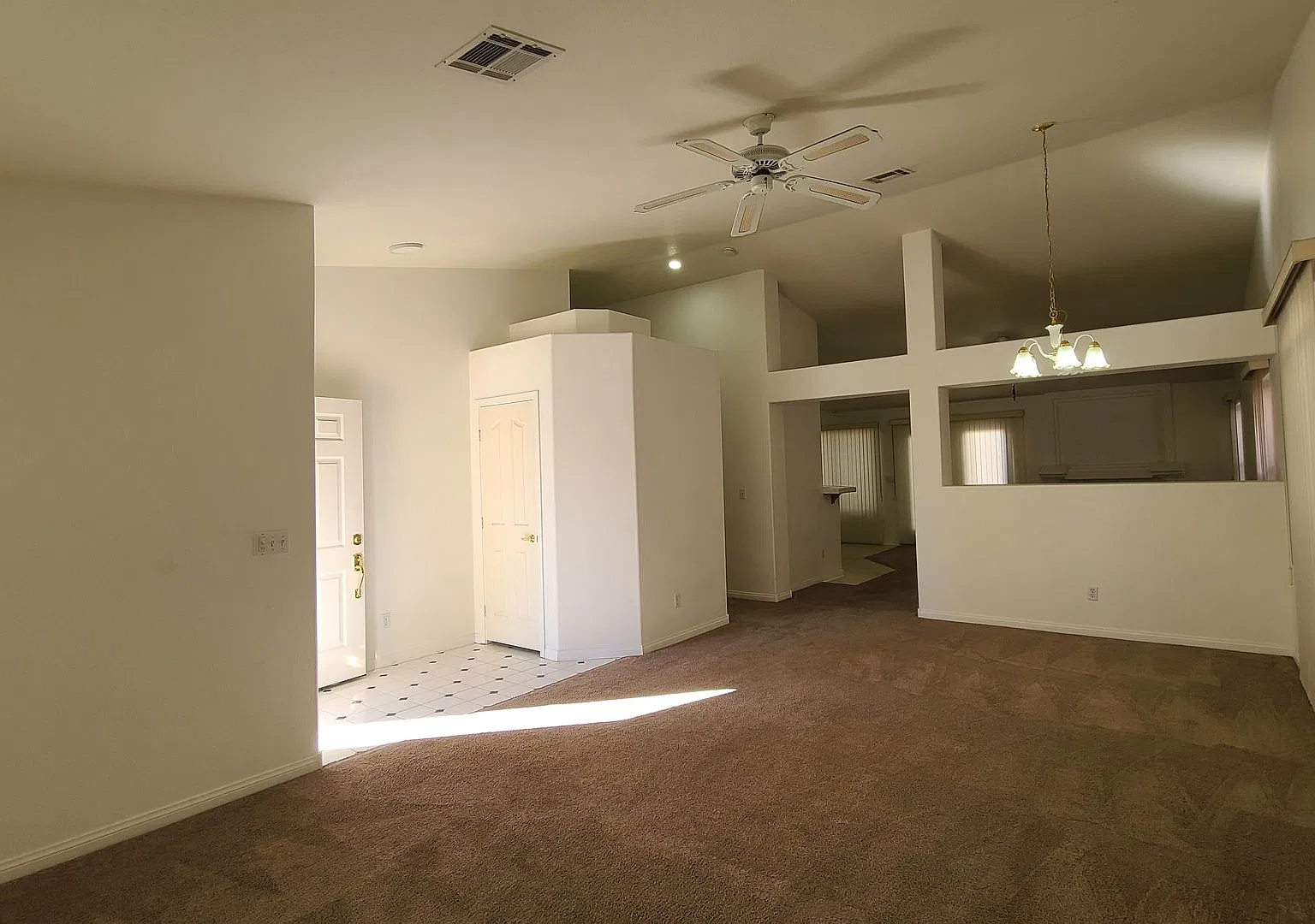 1 Story home in Southwest Las Vegas — Photo 4