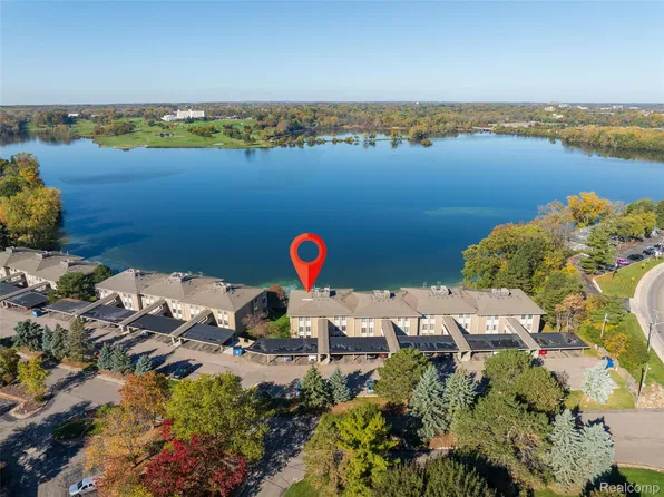 881 Cliffs Dr APT 201-A, Ypsilanti, MI 48198