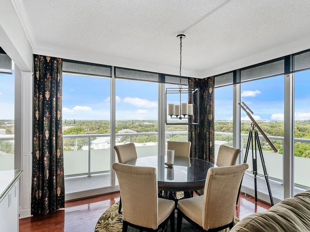 2 bed, 1112 sqft, $3,800 — Photo 1