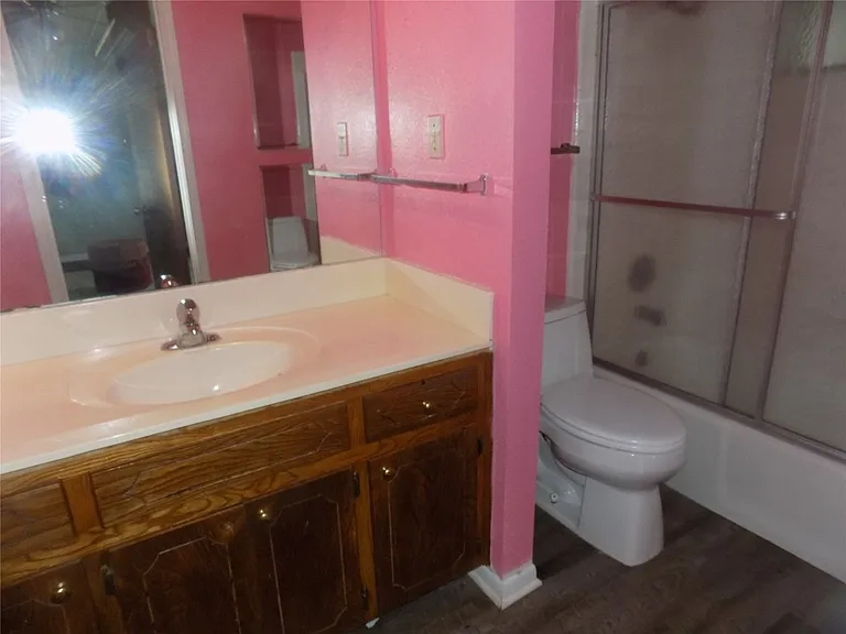 209 Oak Crest Ln — Photo 8