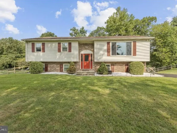 40 Anna Ave, Bear, DE 19701