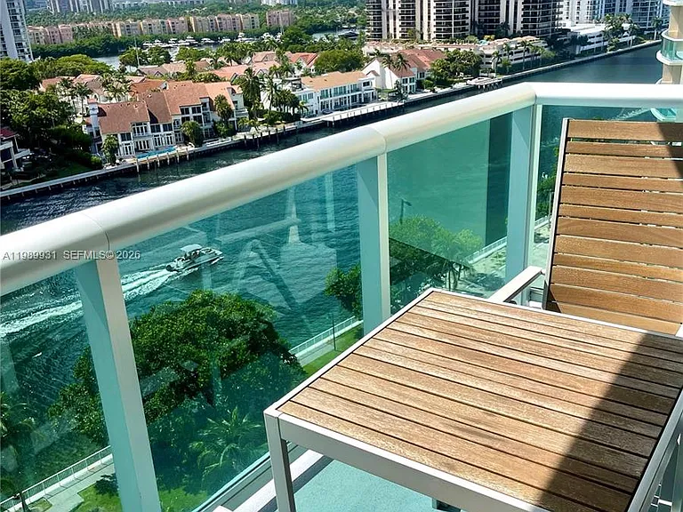 19390 Collins Ave #1405 — Photo 4