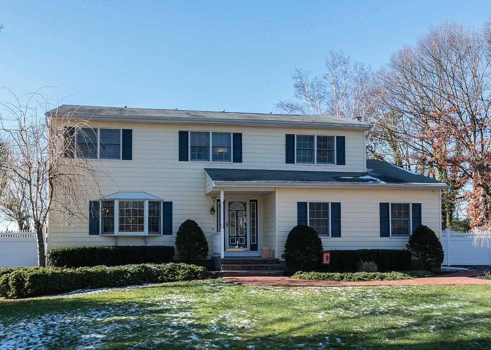 1st image of 182 Parkside Ave