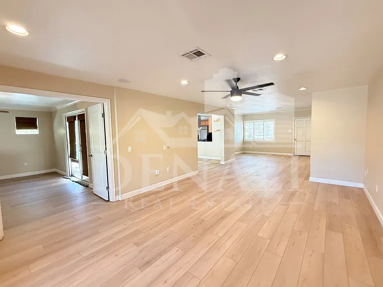1326 W Palm Ln — Photo 7