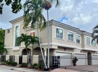 425 SE 9th St, Fort Lauderdale, FL 33316