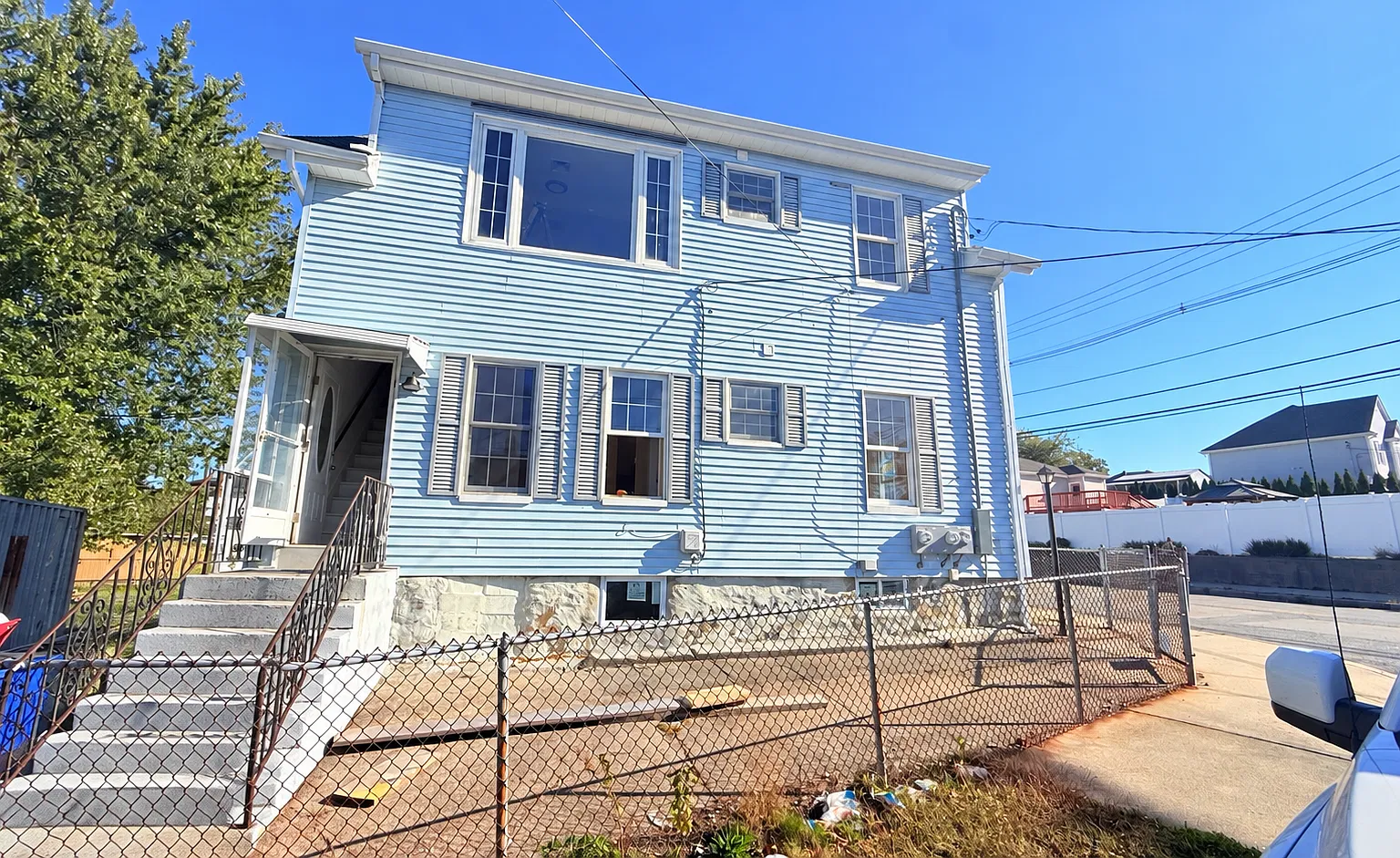 1711 Bay St — Photo 2