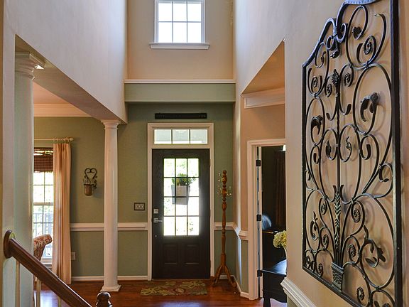 3rd image of 7038 Sedgebrook Dr W