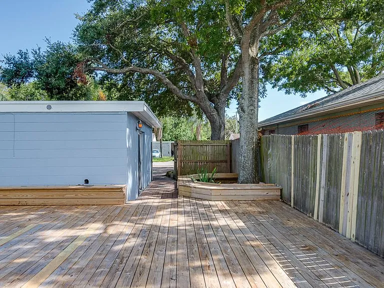 4227 W Bay View Ave — Photo 22