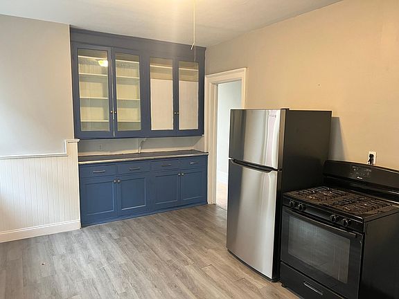 4th image of 306 Virginia St #3