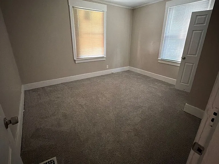 7301 Harney Ave — Photo 11
