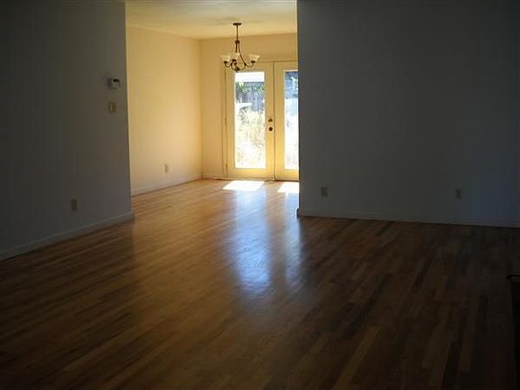 2nd image of 157 Meadowbrook Dr