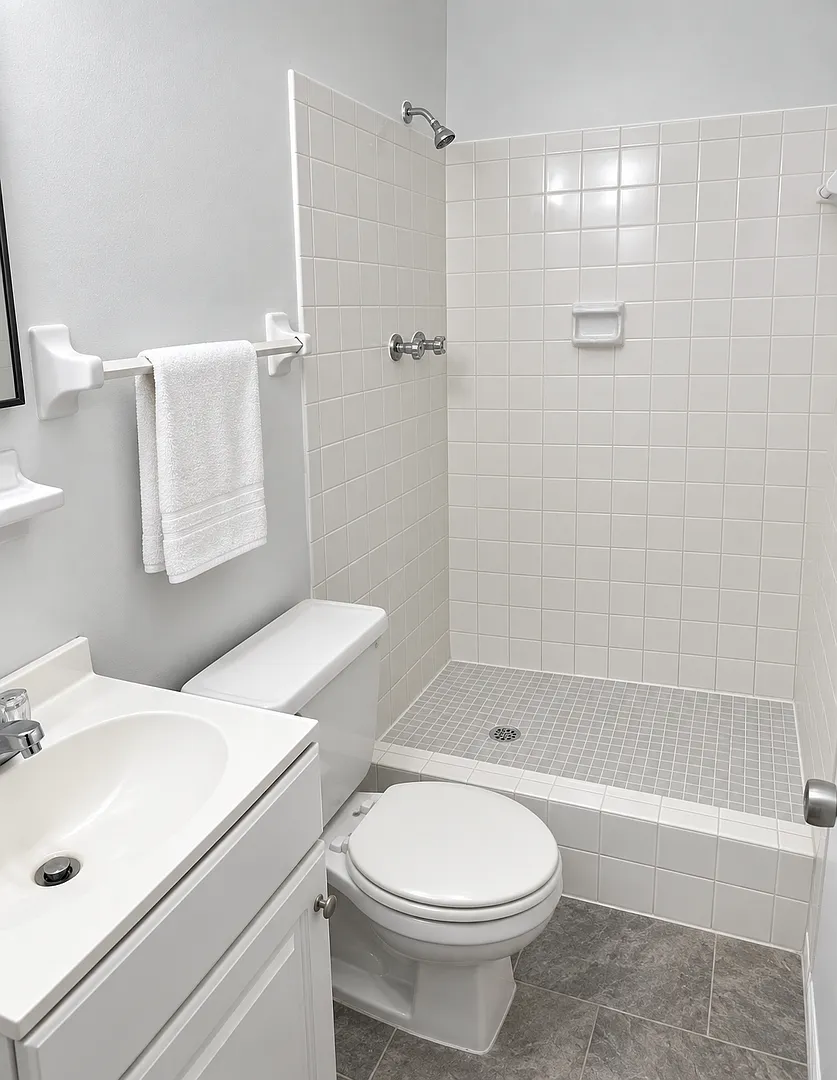 Get ready for this charming 2-bedroom, 2-bathroom home coming soon to Ocala! 2 Living room areas — Photo 4