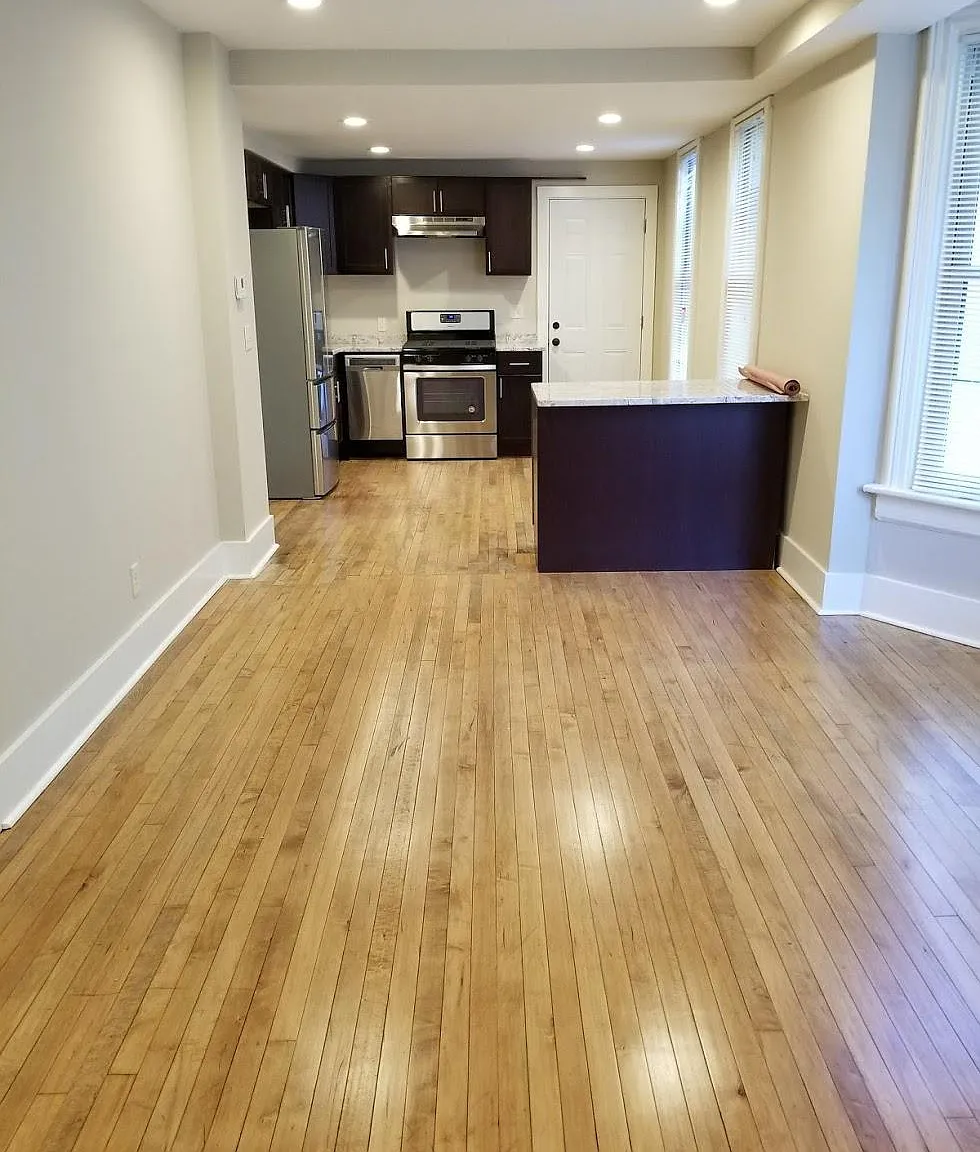 1688 n franklin pl — Photo 2