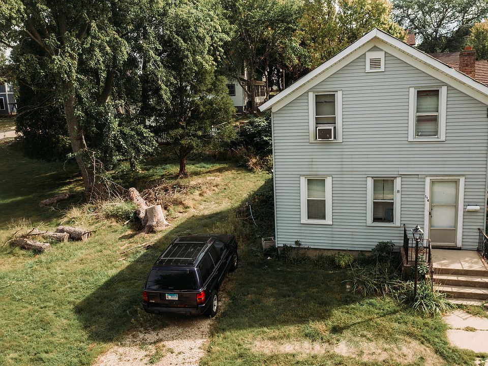 2nd image of 114 Cottage Ave