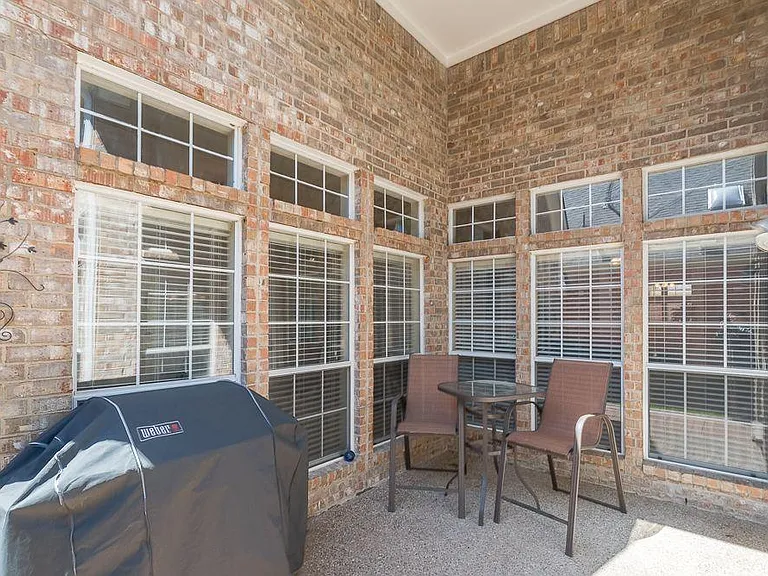 2708 Mum Dr — Photo 18
