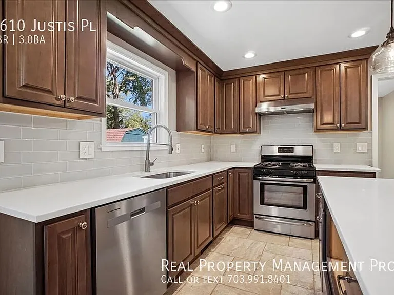 5610 Justis Pl — Photo 8
