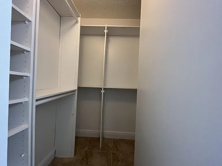 4334 NW 9th Ave #9-3 — Photo 7